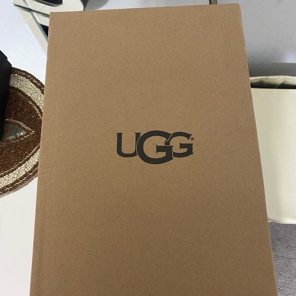 Ugg brown Pom Pom slipper